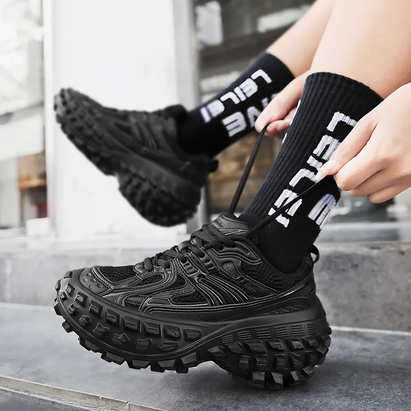 Baskets chunky minimalistes en mesh style randonnée noires_voghion.com
