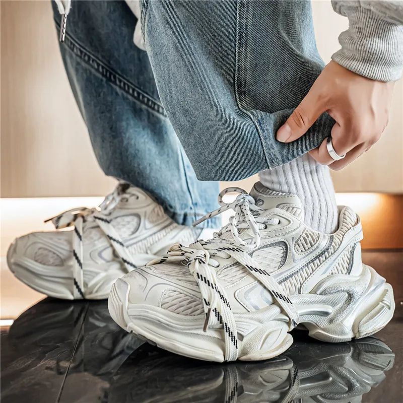 Men's Streetwear Black Chunky Mesh Dad Sneakers With Reflective Details And Layered Sole Daily Outfit_voghion.com
