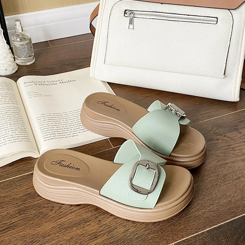 Spedizione gratuita 2026 Nuove pantofole estive da donna con suola spessa antiscivolo, alla moda e versatili, fresche e alla moda._voghion.com