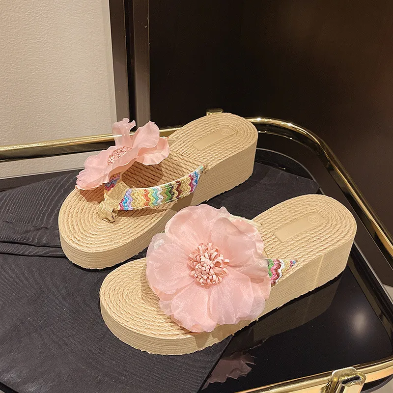 Free Shipp 2026 Flower Summer Slippers Fashionable Thick Soled Flip Flops Beach Shoes Anti Slip Vacation Ethnic_voghion.com