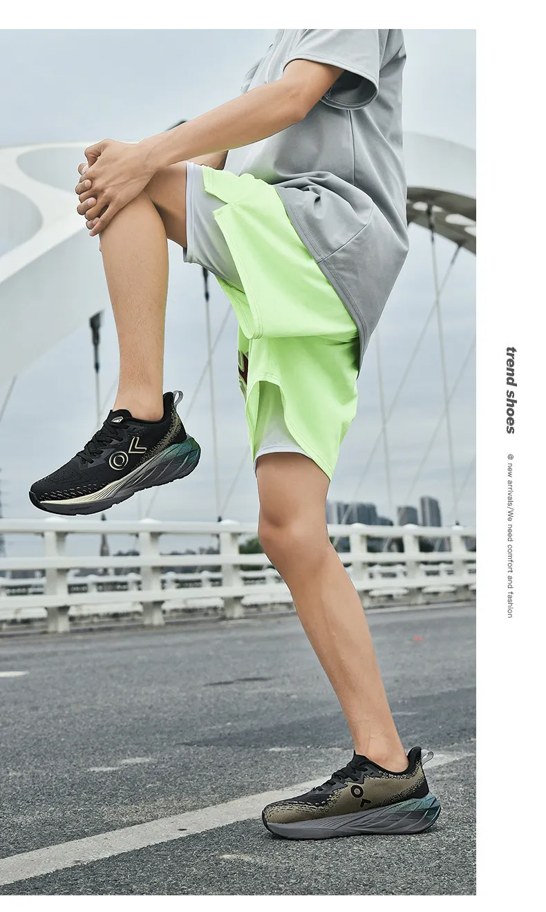 Black Chunky Mesh Dad Sneakers With Reflective Accents For All_voghion.com