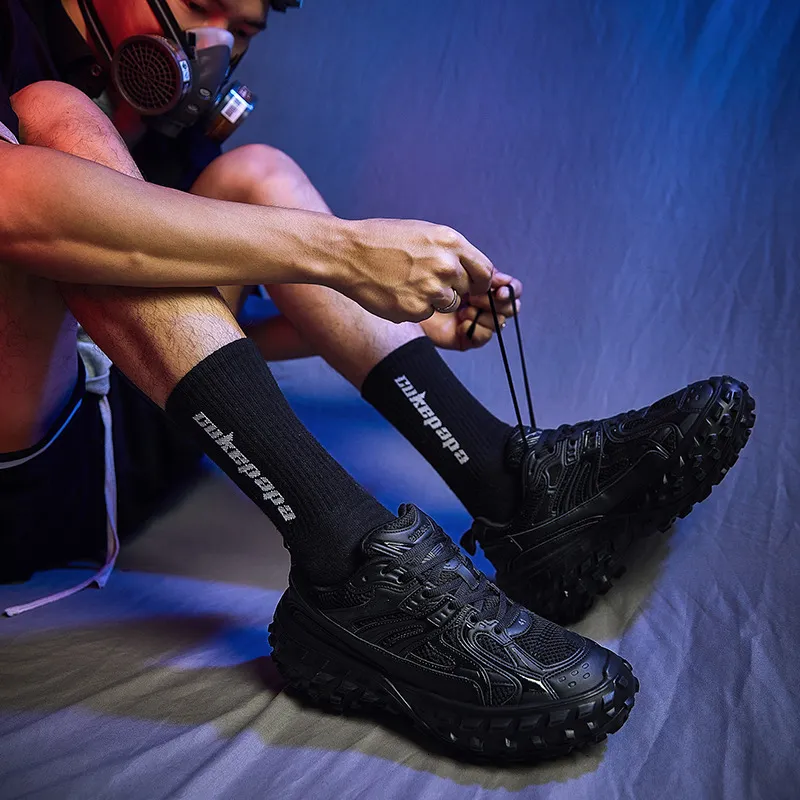 Baskets chunky minimalistes en mesh style randonnée noires_voghion.com