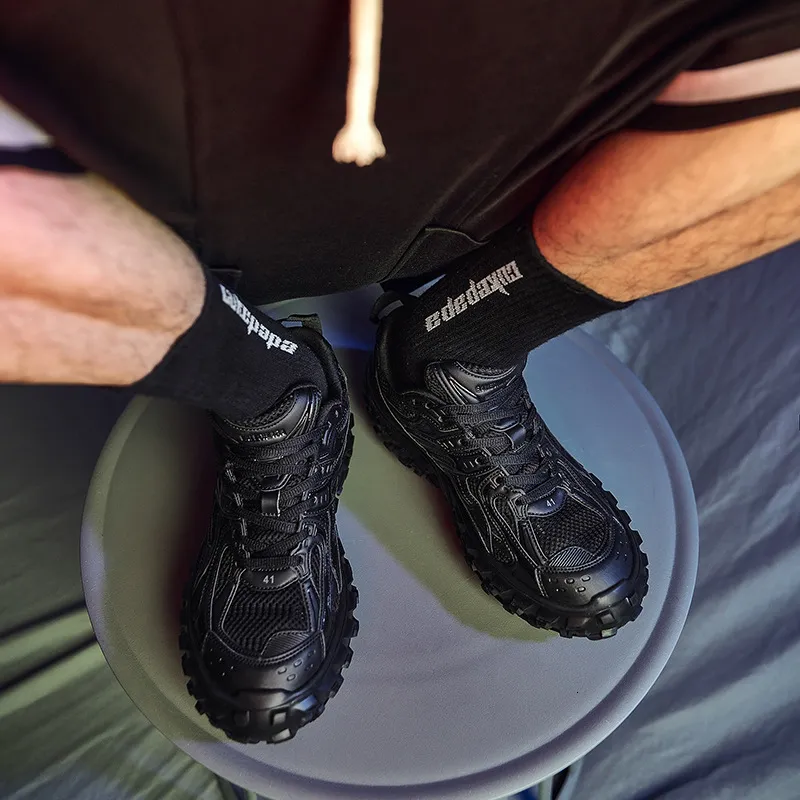 Baskets chunky minimalistes en mesh style randonnée noires_voghion.com