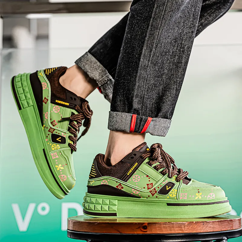 Mens Retro Skate Shoes In Green With Brown Trim And Durable Design_voghion.com