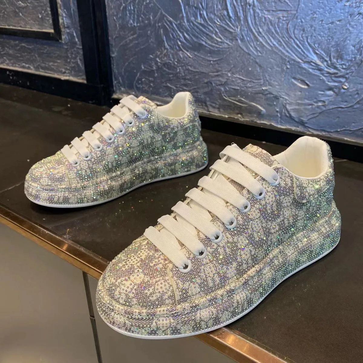 Men's Sparkling Rhinestone Platform Trainers With White Laces_voghion.com