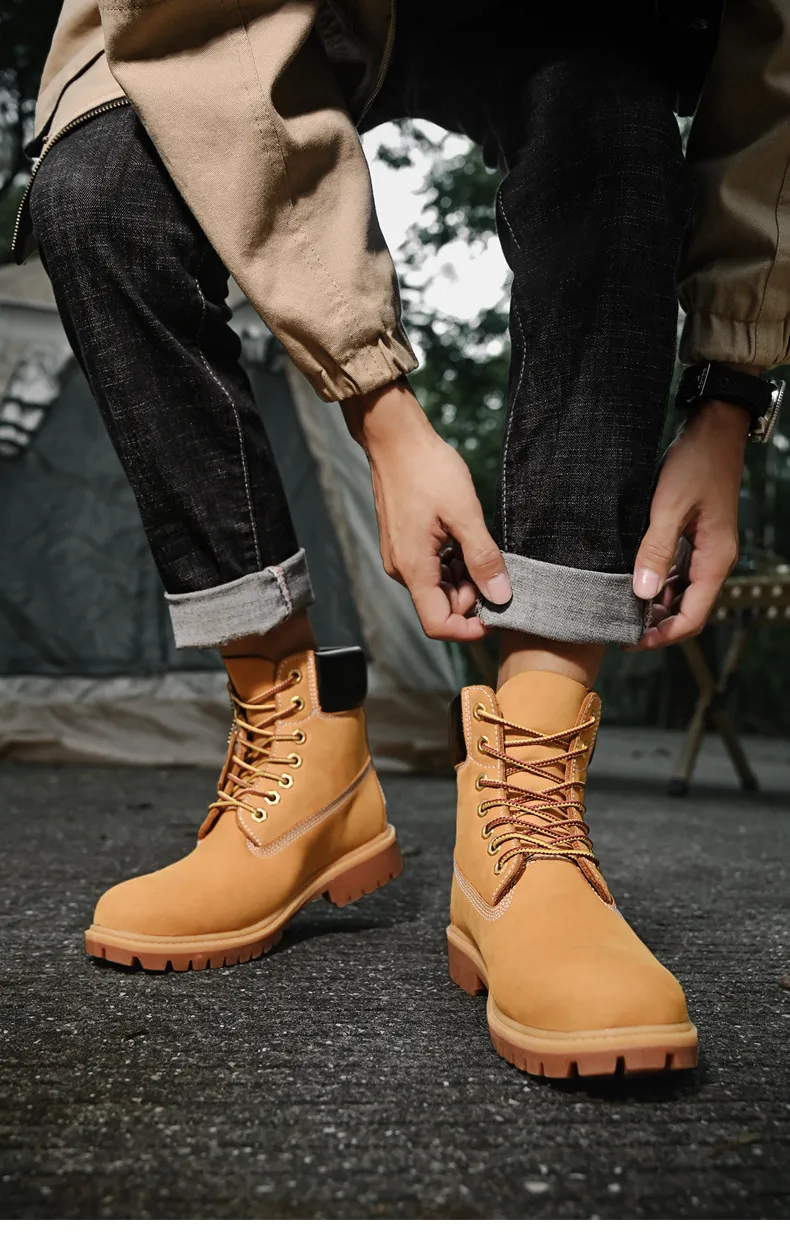 Stivaletti robusti in nubuck per uomo e donna con cuciture_voghion.com