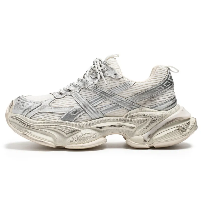 Sneakers da uomo nere e argento, robuste e massicce, modello "dad sneakers" con finitura effetto invecchiato._voghion.com