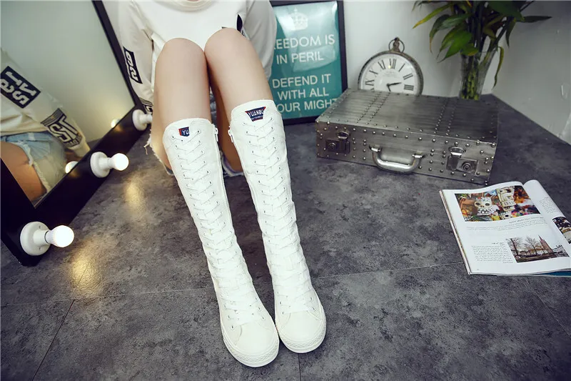 Botas altas de lona preta para mulher com absorção de choque_voghion.com