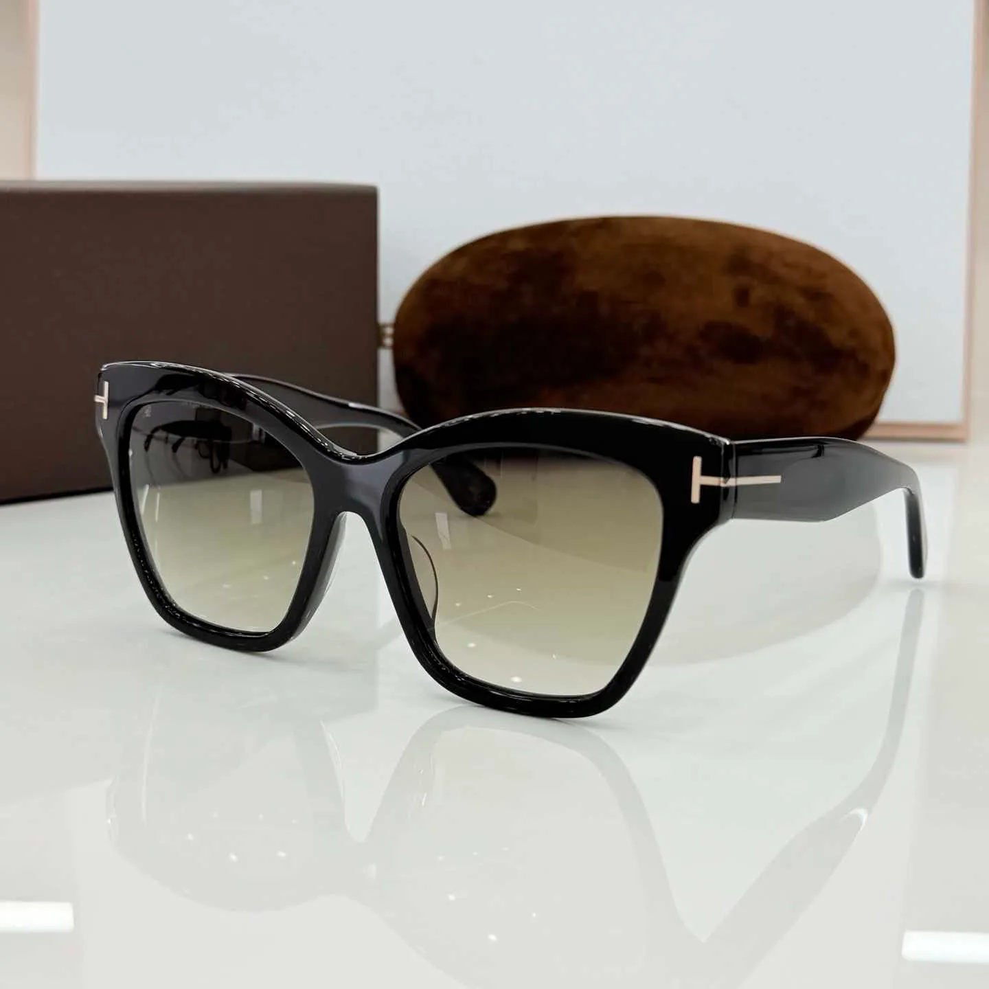 Luxury Designer Cat Eye Designer Cat Eye Sunglasses... From  display picture 3