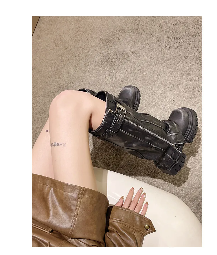 Botas altas de couro vintage para mulher com fivela e fecho_voghion.com