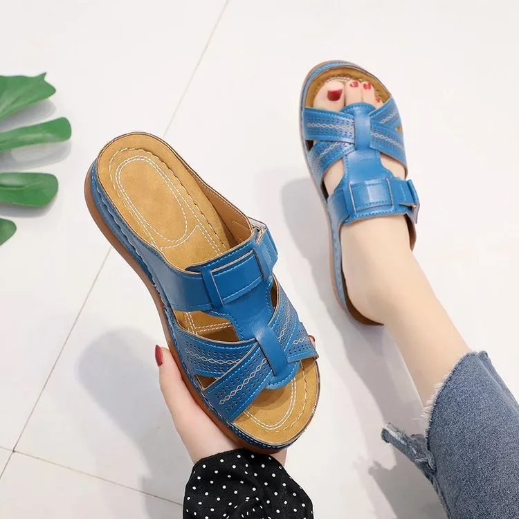 Spedizione gratuita 2026 Nuove scarpe da donna di tendenza Sandali alla moda stile europeo e americano retrò tinta unita suola spessa_voghion.com