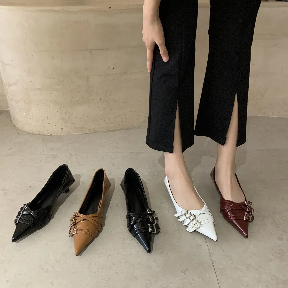 Women's Pointed Toe Patent Leather Flat Sandals With Multi Buckles_voghion.com