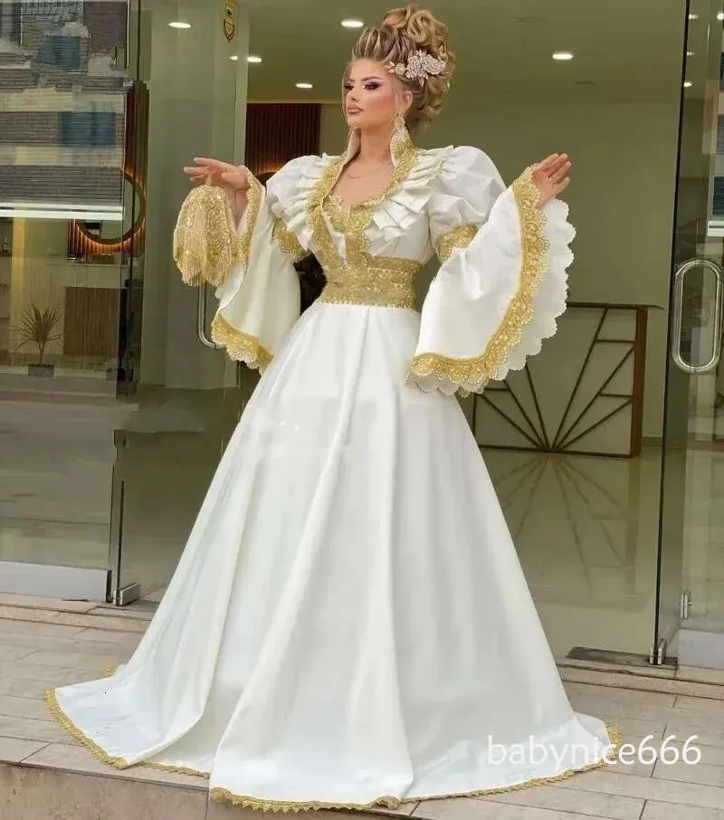 kosovo prom dresses Kosovo Albanian Bridal Guest Dresses for Women - Long Sleeve Lace Applique Evening Gowns