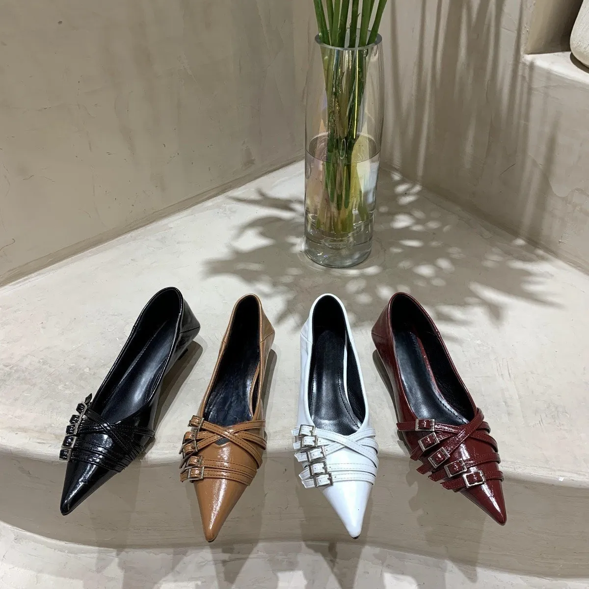 Women's Pointed Toe Patent Leather Flat Sandals With Multi Buckles_voghion.com