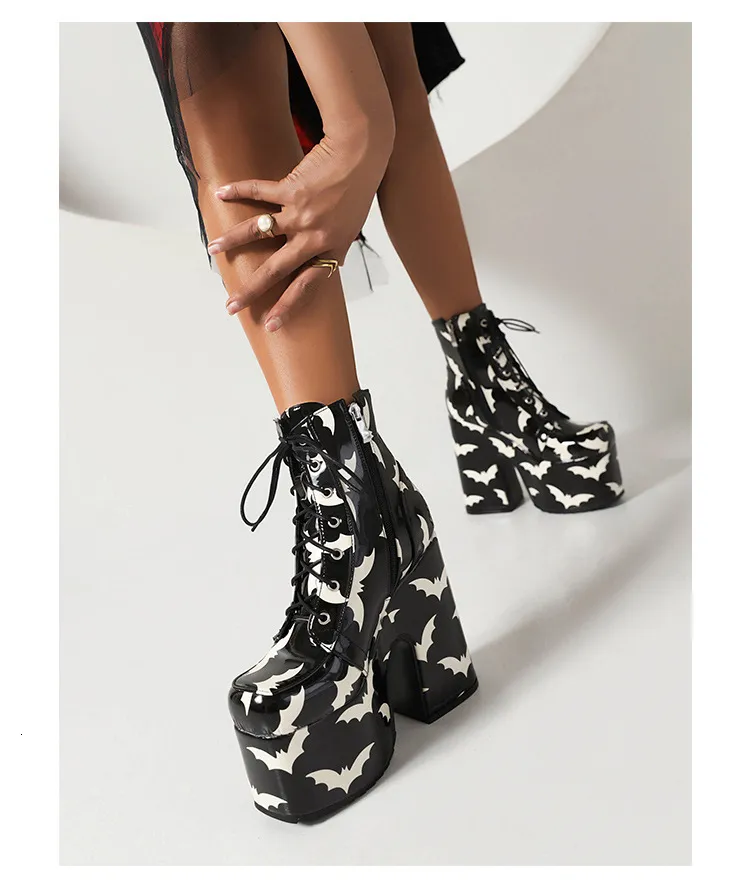Botas de plataforma holográficas arco-íris com salto bloco_voghion.com