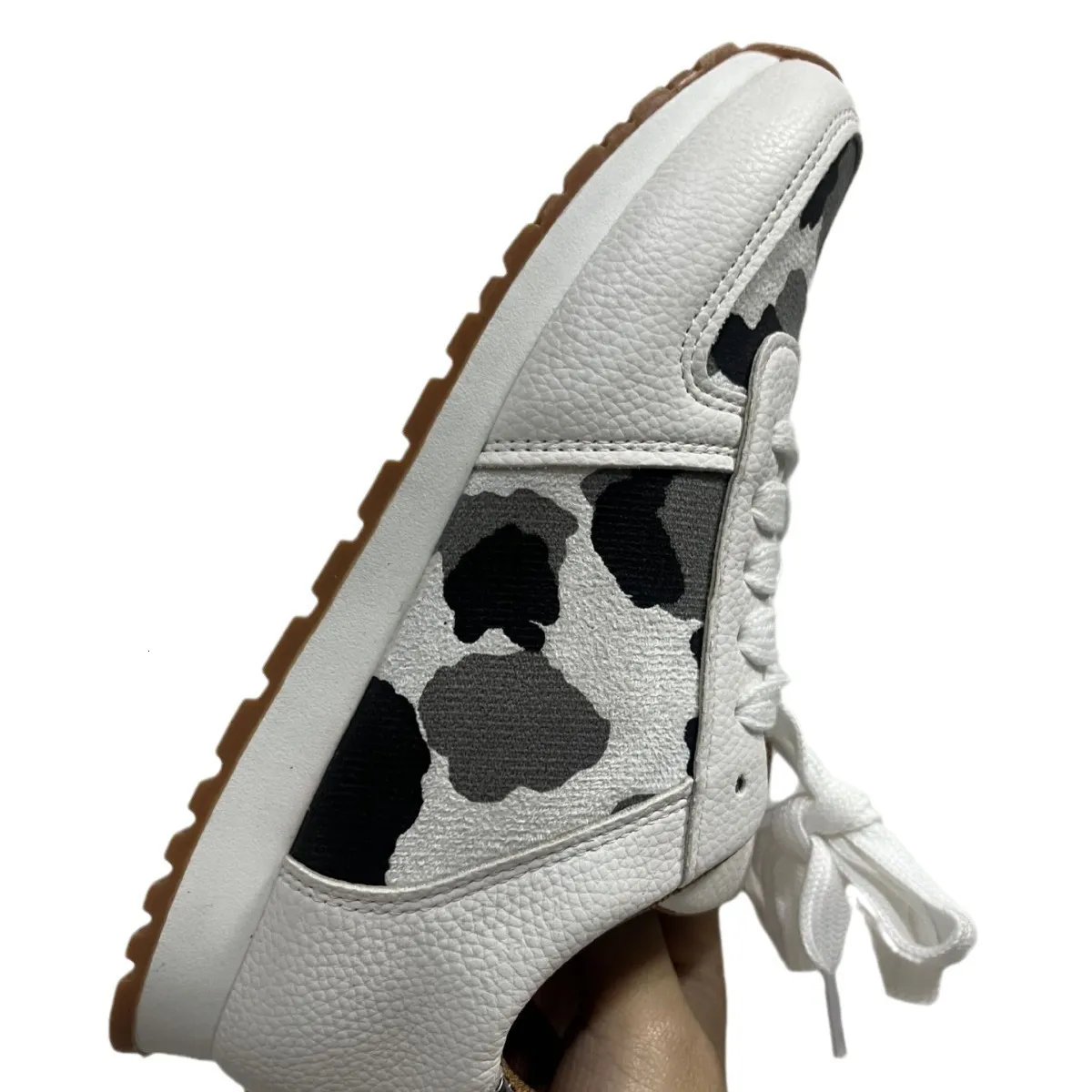 Womens Leopard Print Chunky Sneakers Leather Fabric Upper Lace Up Design Non Slip Thick Sole For Streetwear And Daily_voghion.com