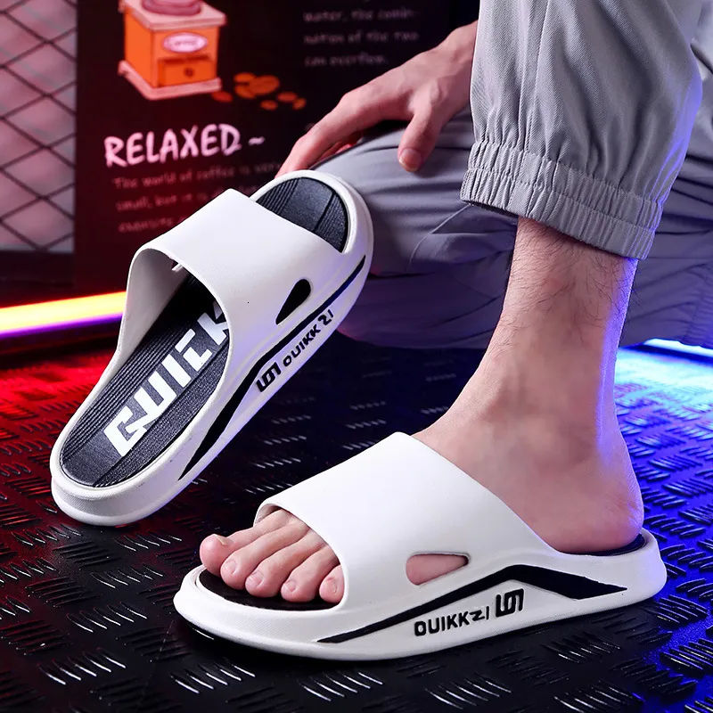 Ciabatte sportive da uomo alla moda, design classico a fascia singola, soletta morbida imbottita, ideali per gli spostamenti quotidiani e le uscite informali._voghion.com