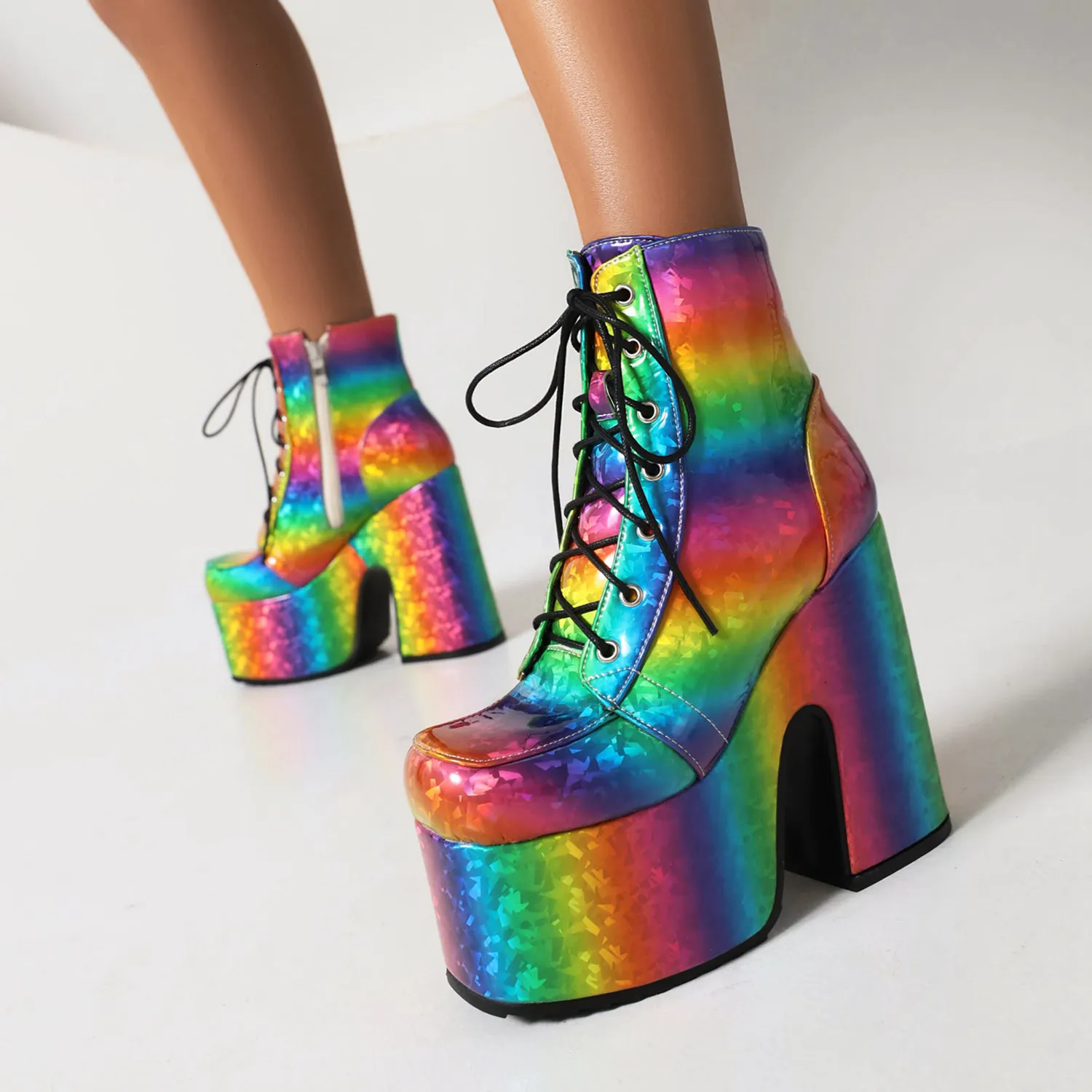 Botas femininas de cano curto com plataforma holográfica arco-íris, cadarço, zíper lateral, salto bloco grosso, perfeitas para festas e festivais._voghion.com