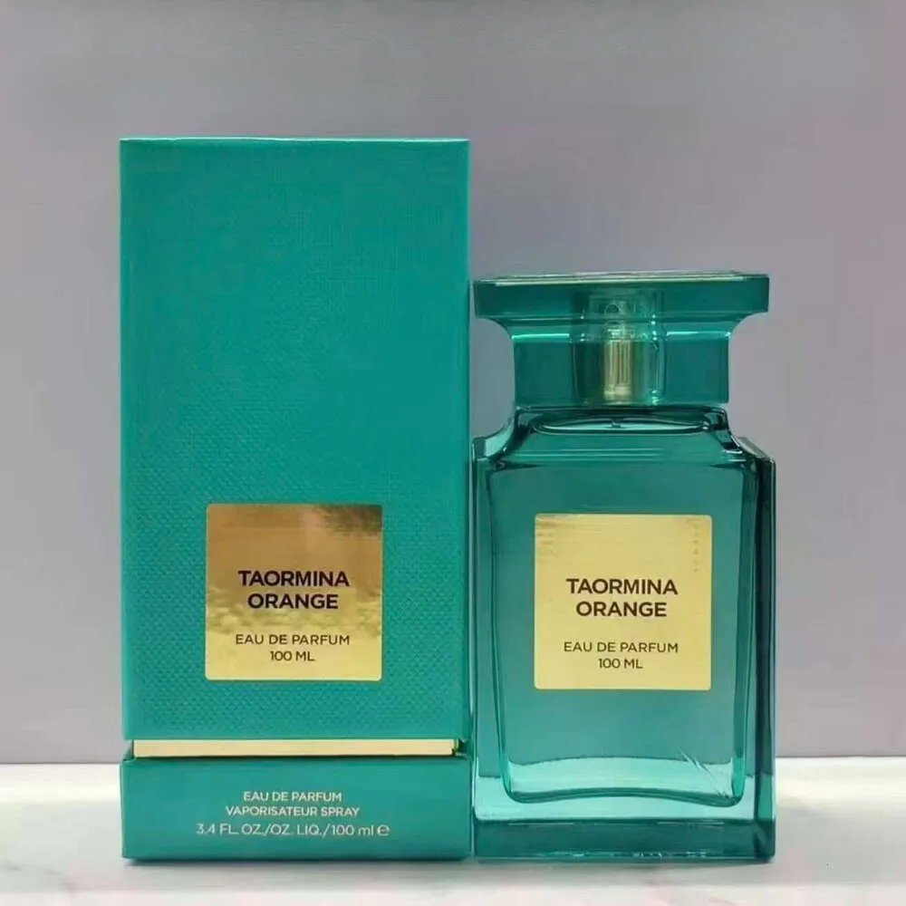vanilla sex vs tobacco vanille Tom Ford perfume reminiscent of an English gentlemans club Vanilla Tom Ford Tobacco Vanille