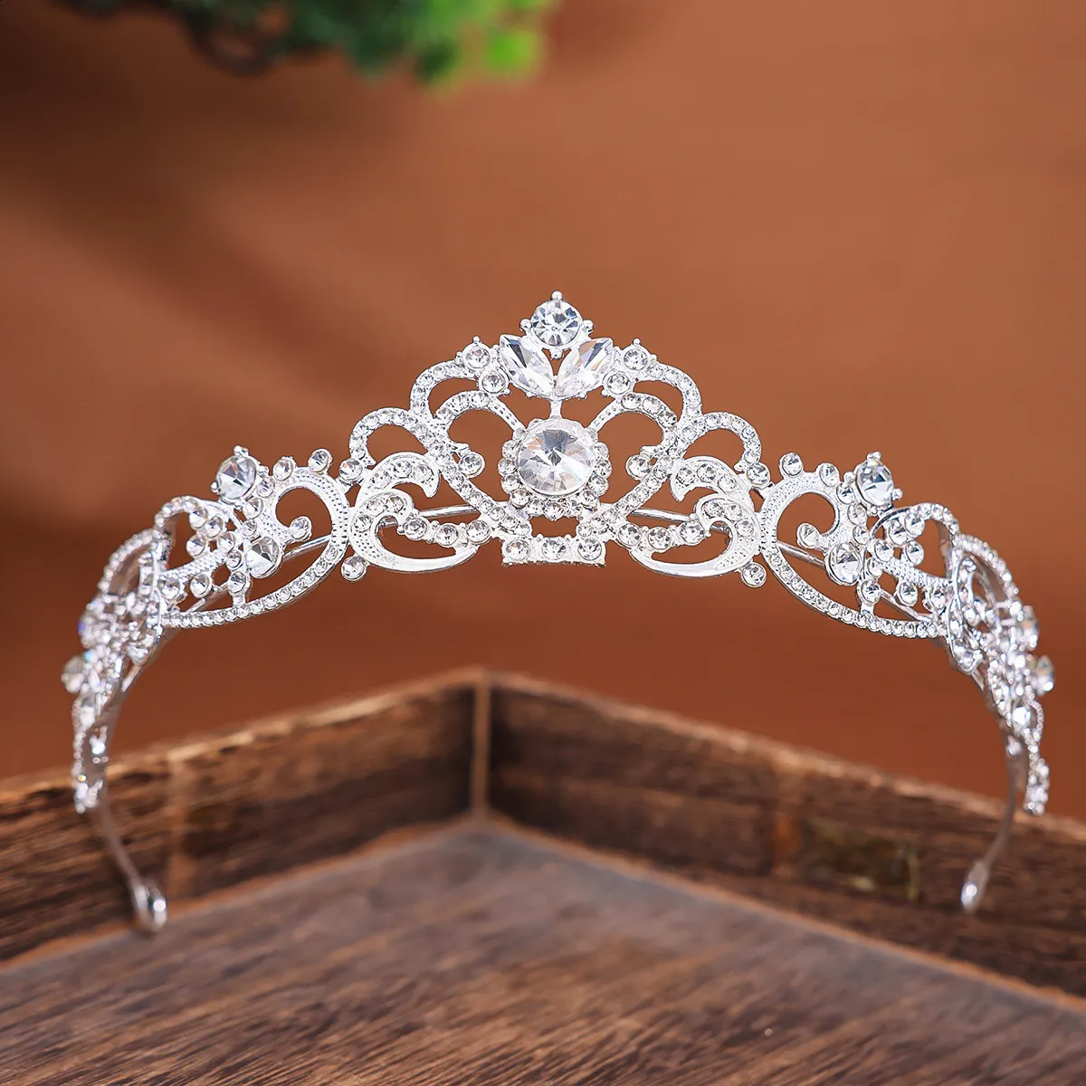 Crystal Gold Plated Tiara In Gold/Silver For Girls From Jiao06