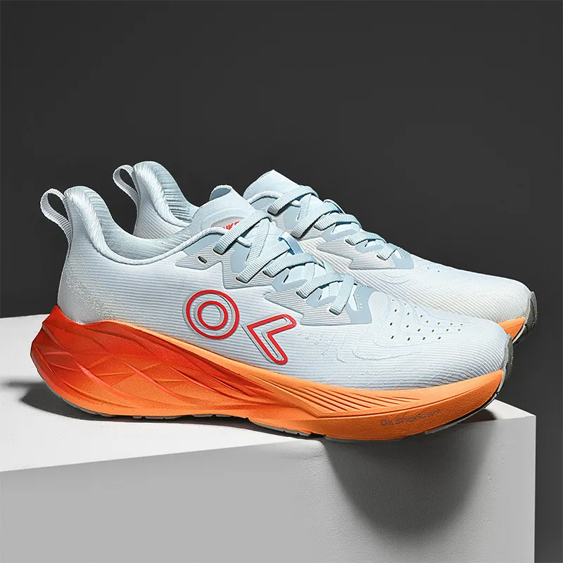 Women And Mens Black Chunky Mesh Dad Sneakers With Reflective Accents Daily Outfit_voghion.com