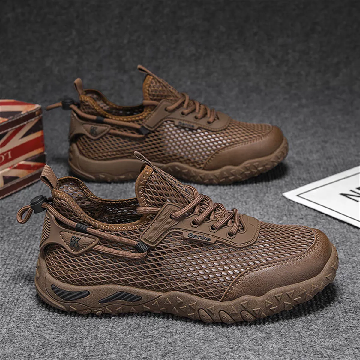 Herren Sommer 2026 Neue atmungsaktive, dünne, geruchshemmende, leichte Mesh-Schuhe mit Lochmuster – ideal für Freizeit, Sport, Laufen und Freizeit._voghion.com