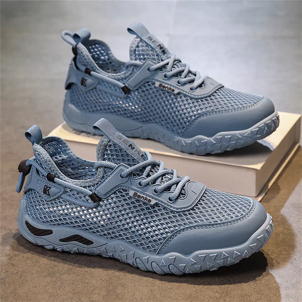 Herren Sommer 2026 Neue atmungsaktive, dünne, geruchshemmende, leichte Mesh-Schuhe mit Lochmuster – ideal für Freizeit, Sport, Laufen und Freizeit._voghion.com