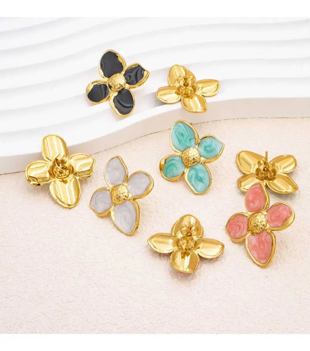 Hypoallergenic Floral Stud Earrings Stainless Steel Boho Jewelry_voghion.com