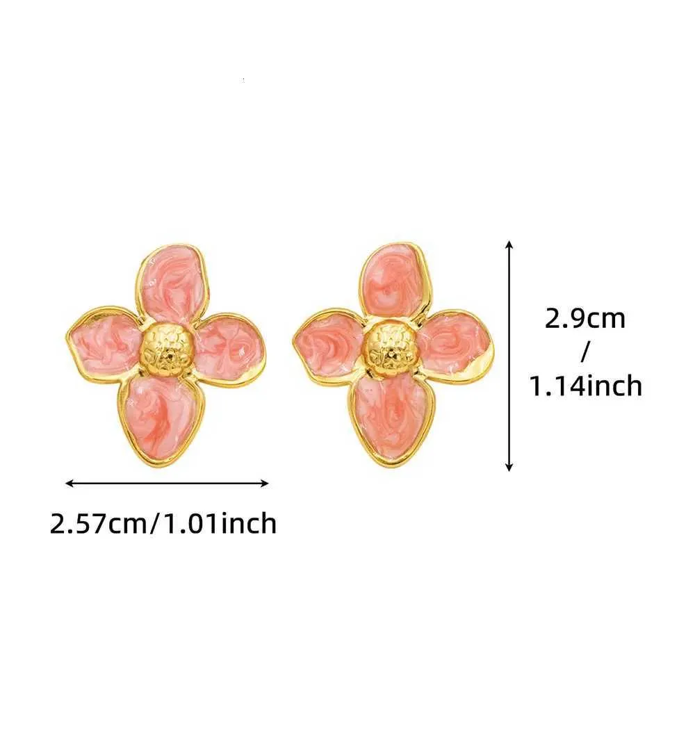 Hypoallergenic Floral Stud Earrings Stainless Steel Boho Jewelry_voghion.com