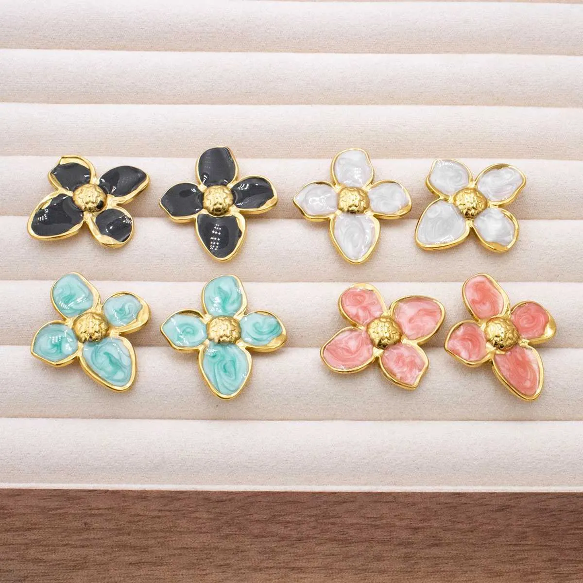 2025 New Hypoallergenic Floral Stainless Steel Stud Earrings Boho Design Everyday Light Luxury Jewelry Gift For_voghion.com