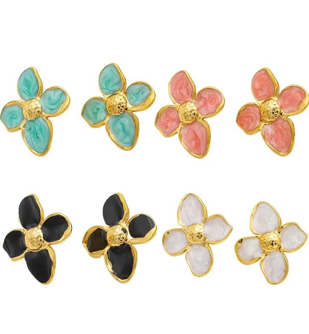 Hypoallergenic Floral Stud Earrings Stainless Steel Boho Jewelry_voghion.com