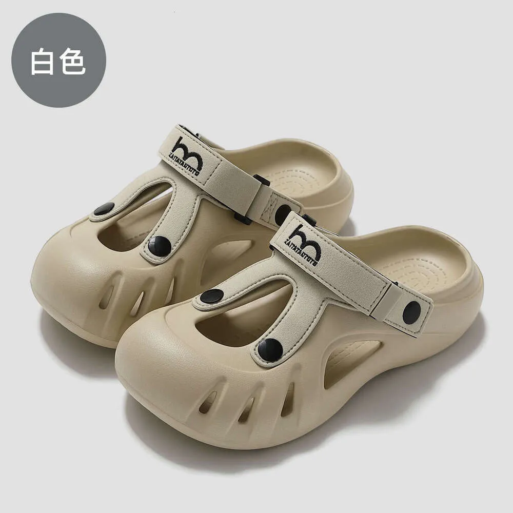 Casual comfort: modieuze wandelsneakers voor zowel mannen als vrouwen, voorzien van zachte demping en opvallende sluitingen._voghion.com