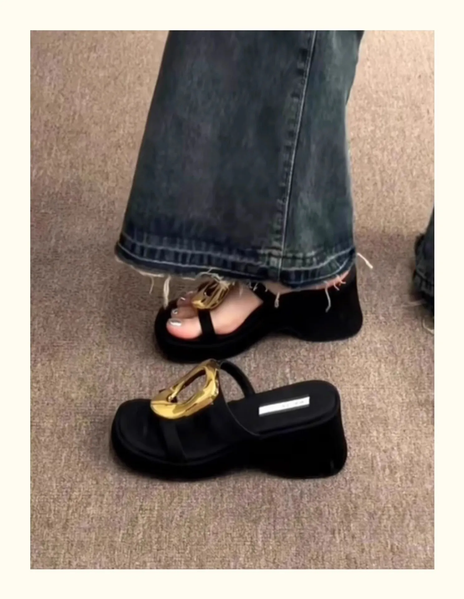 Womens Black Platform Heeled Sandals With Gold Buckle For Summer_voghion.com