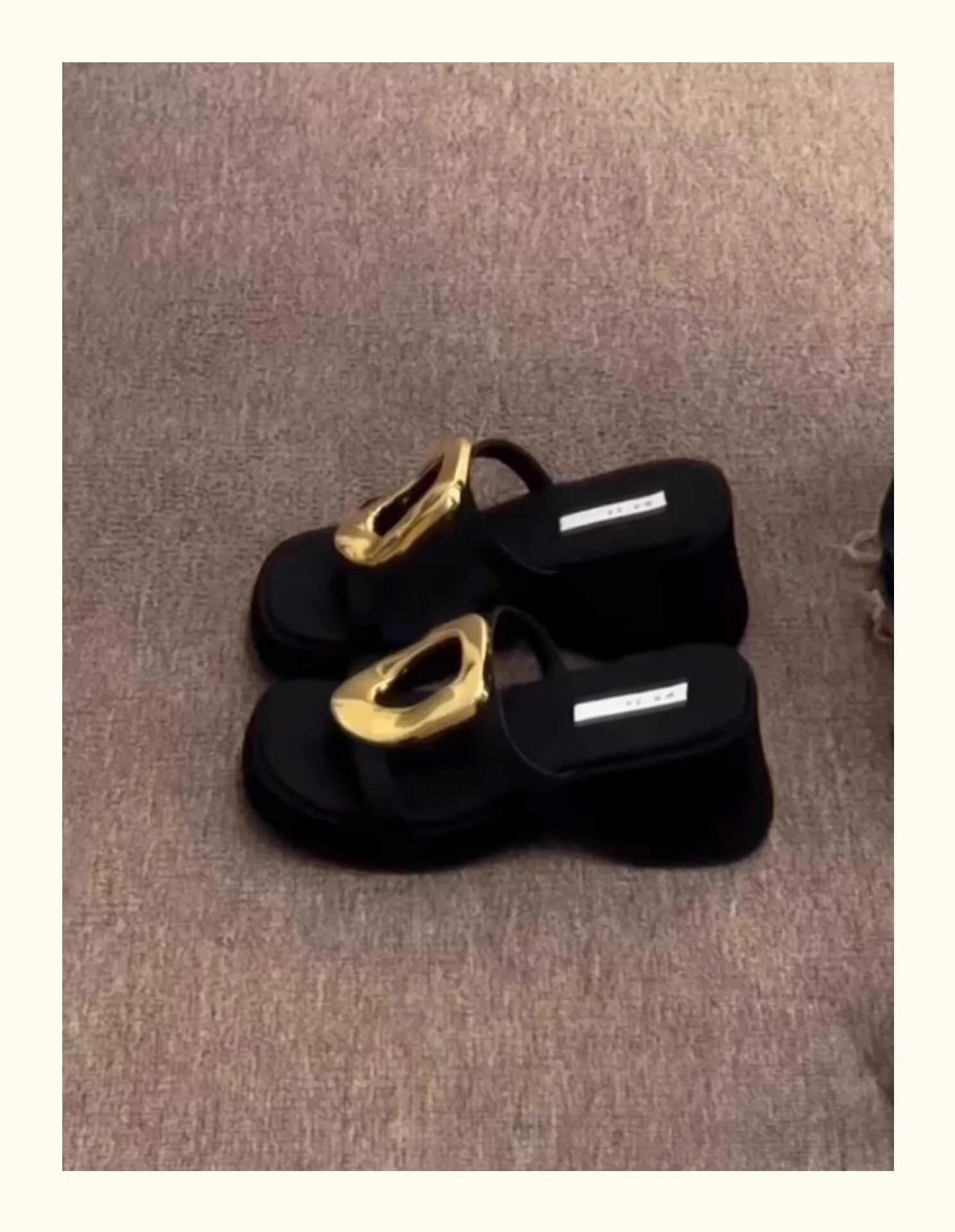 Womens Black Platform Heeled Sandals With Gold Buckle For Summer_voghion.com