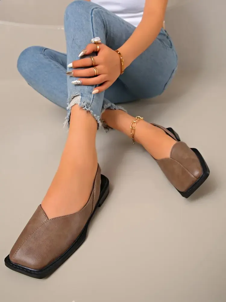 Women's Square Toe Low Heel Sandals Comfortable Summer Footwear_voghion.com