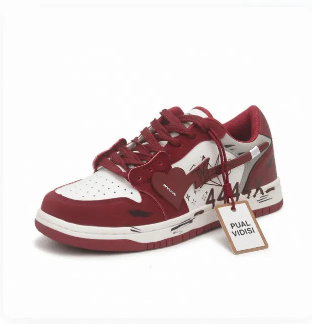 Unisex Red White Heart Graffiti Skate Sneakers Leather Upper For Street Style Daily Walking_vogvips.com