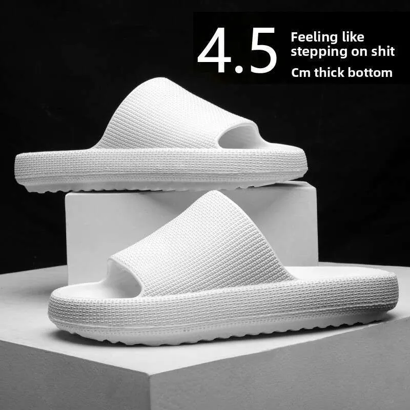 Eleganti scarpe casual di ispirazione moderna, caratterizzate da un mix di tessuti: lacci elastici di supporto e soletta morbida e imbottita._voghion.com