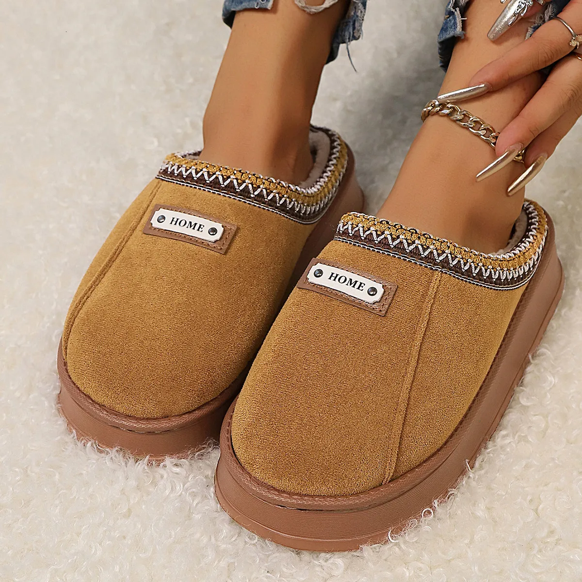 Womens Embroidered Trim Platform Mule Summer Comfort Slippers Warm Fleece Lined Indoor Outdoor Footwear_voghion.com