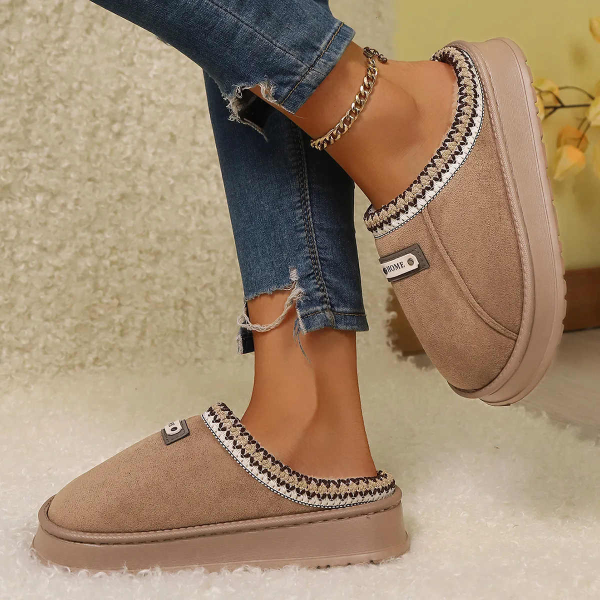 Womens Embroidered Trim Platform Mule Summer Comfort Slippers Warm Fleece Lined Indoor Outdoor Footwear_voghion.com
