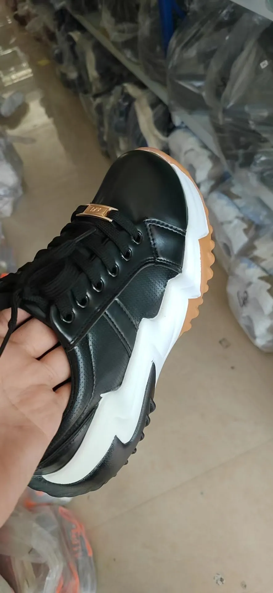 Womens Black White Wavy Chunky Platform Sneakers Lace Up Casual_voghion.com