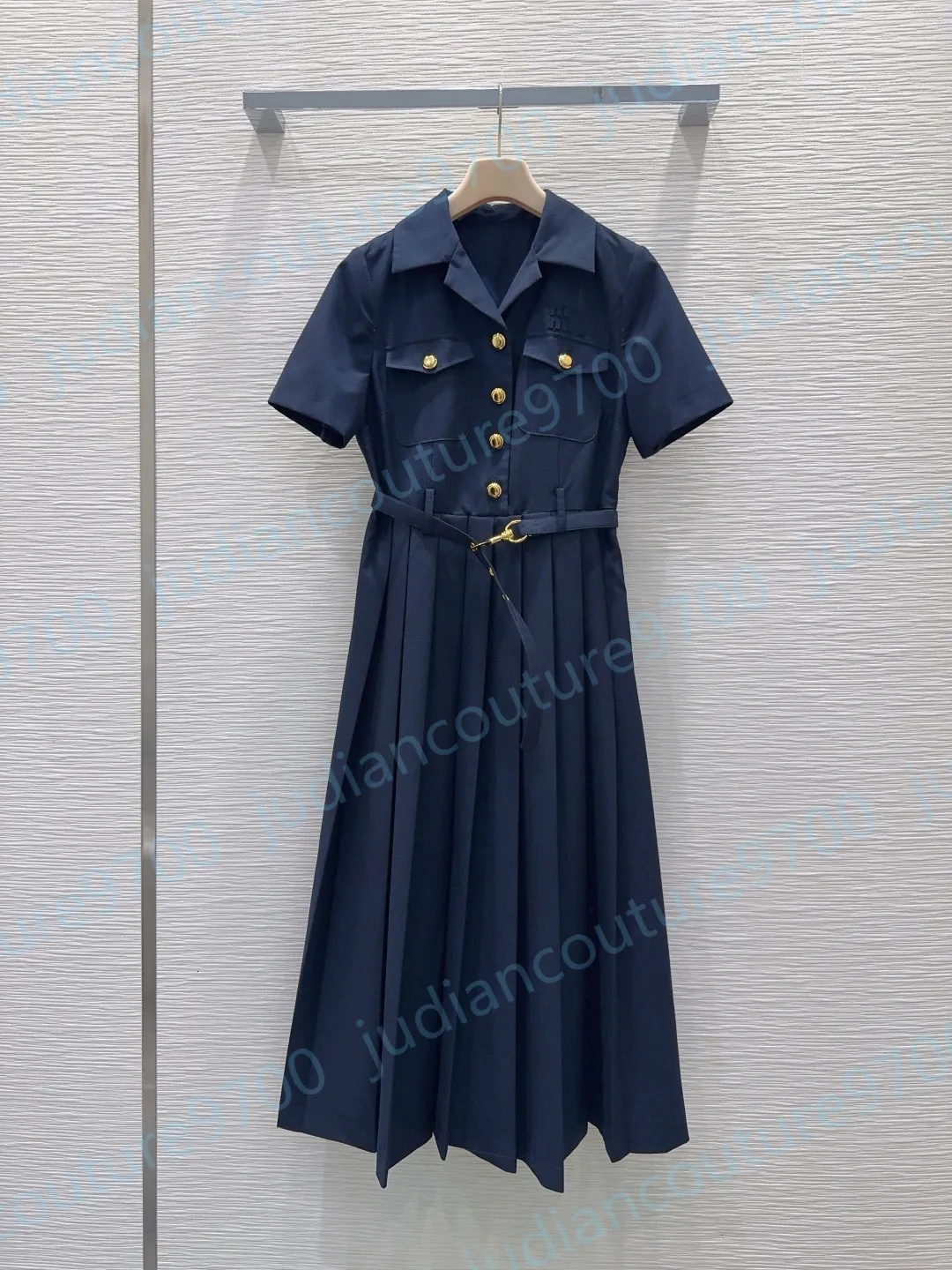 elegant brand dresses Lafemmeboutique | La Femme is a well known fashion brand specializing in elegant evening gowns and formal dresses for women. .
