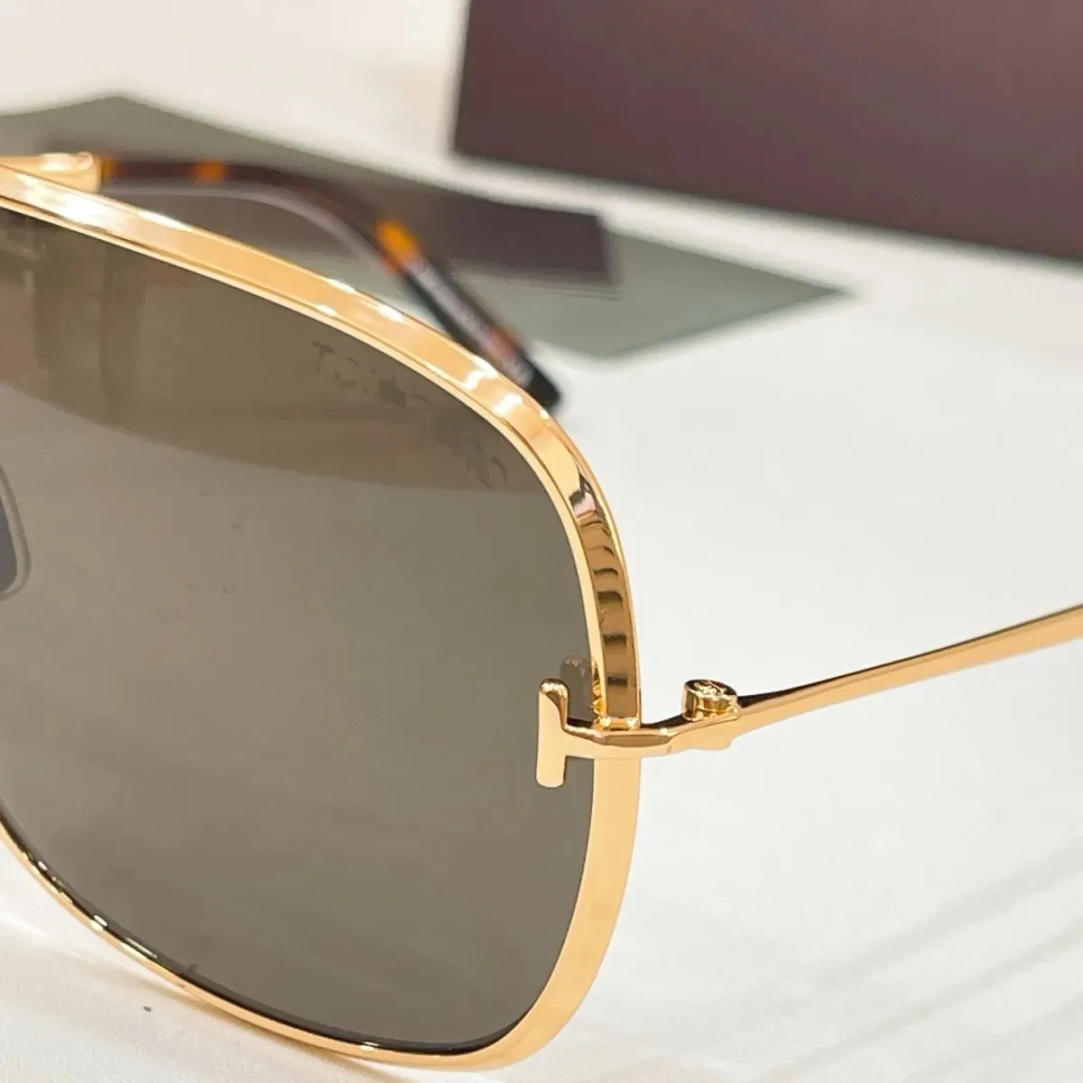 Retro Aviator Sunglasses Vintage Classic Square Metal Frame Trendy Shades Amazon.com: Fozono Retro Aviator Sunglasses for Women Men  main image 2