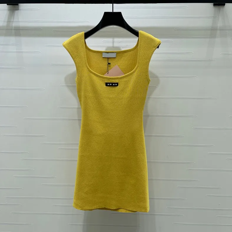 yellow tight dress Dreamylily Women Bodycon Flower Straps Satin Short Homecoming Category discount 10% 2026 Strapless Yellow Twists Tight Mini