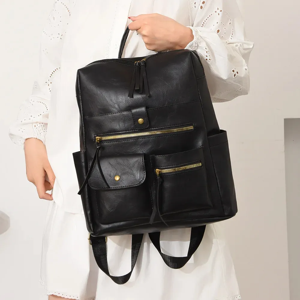 Women PU Leather Backpack Korean Fashion Commuter Bag  display picture 2