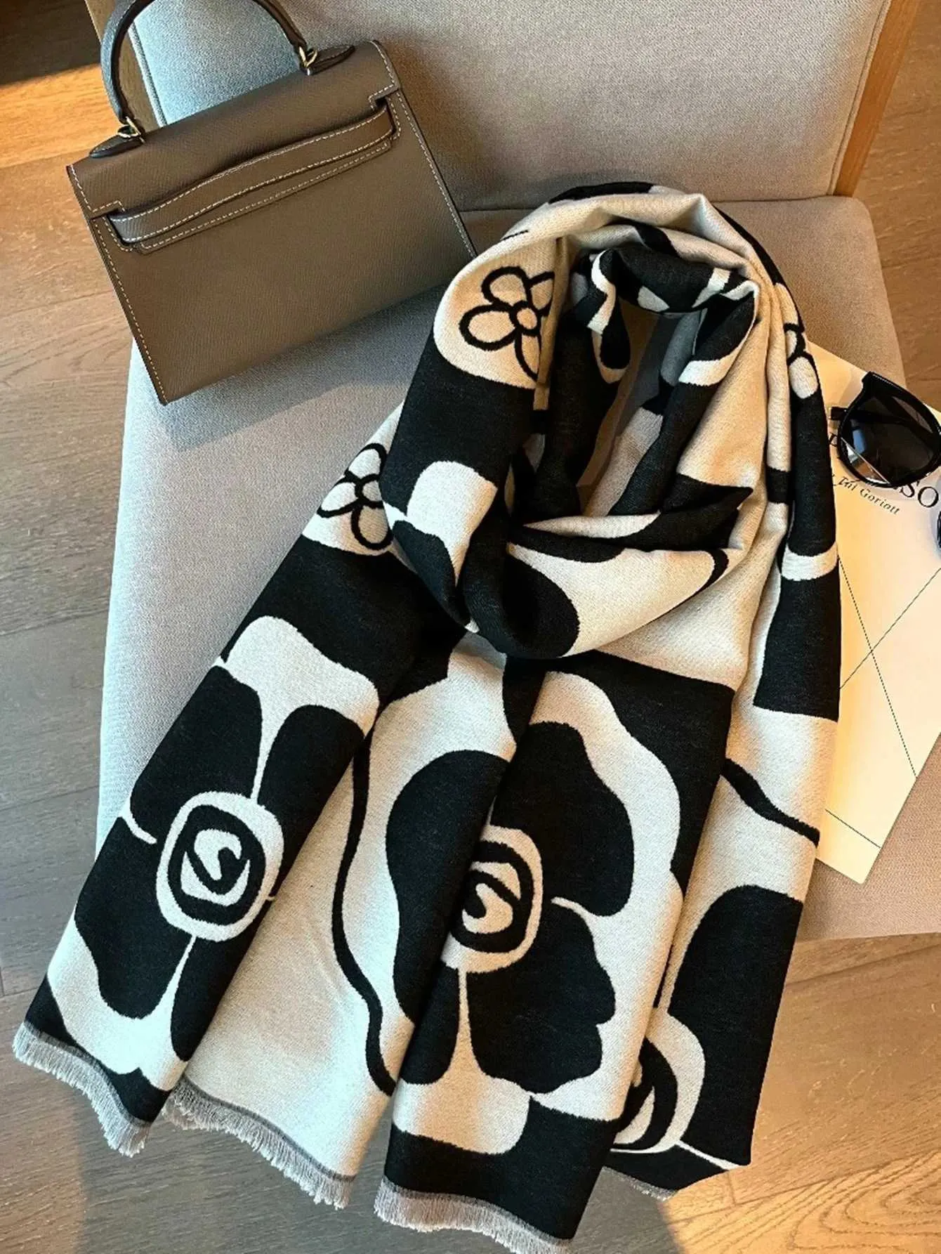For Premium Black Women Scarf Winter 2023 Fashionable From