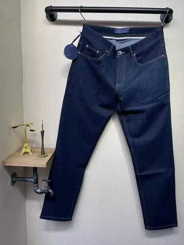 Designer jeans luxury men's jeans Autumn and winter thick denim jeans stylish and slim-fit Combining Vintage Design Elements with Modern Comfort KV54 Men's Jeans