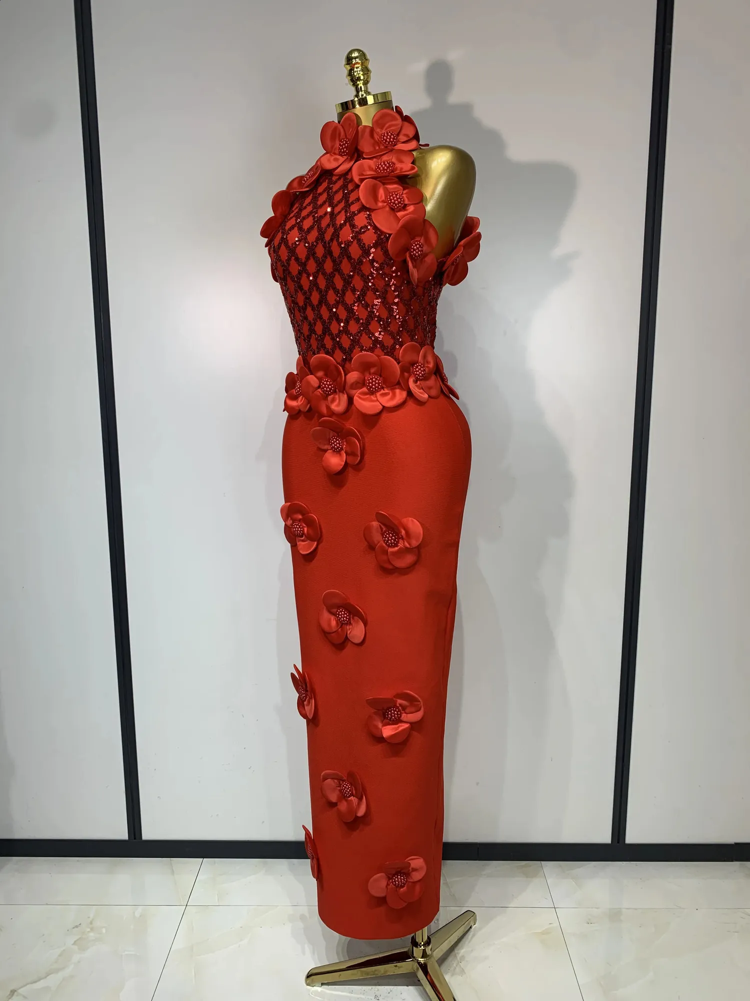 red sequin mermaid dress Henna With Flowing Cape S3ISSUE 13 Wedding Dress Sleeve Size:Pre-order 8XL Avianna is the perfect