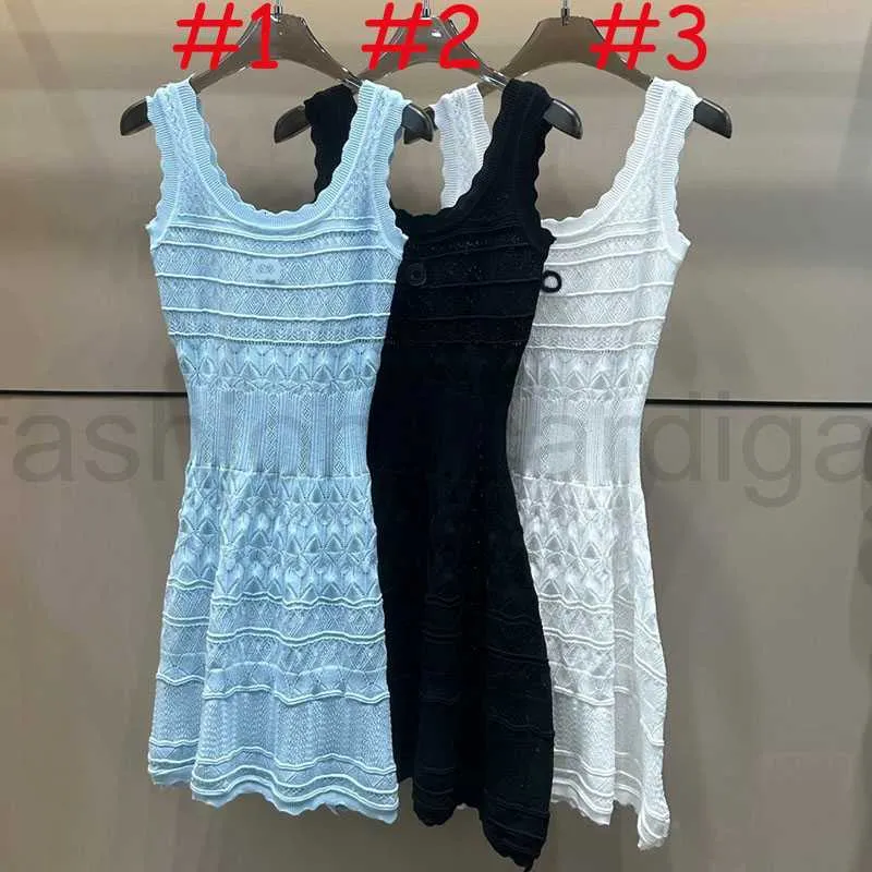 halterneck cotton dress Costa Del Sol feed-use-image-3 The breathable cotton fabric Denim Overall Jumper Dress Option:2X