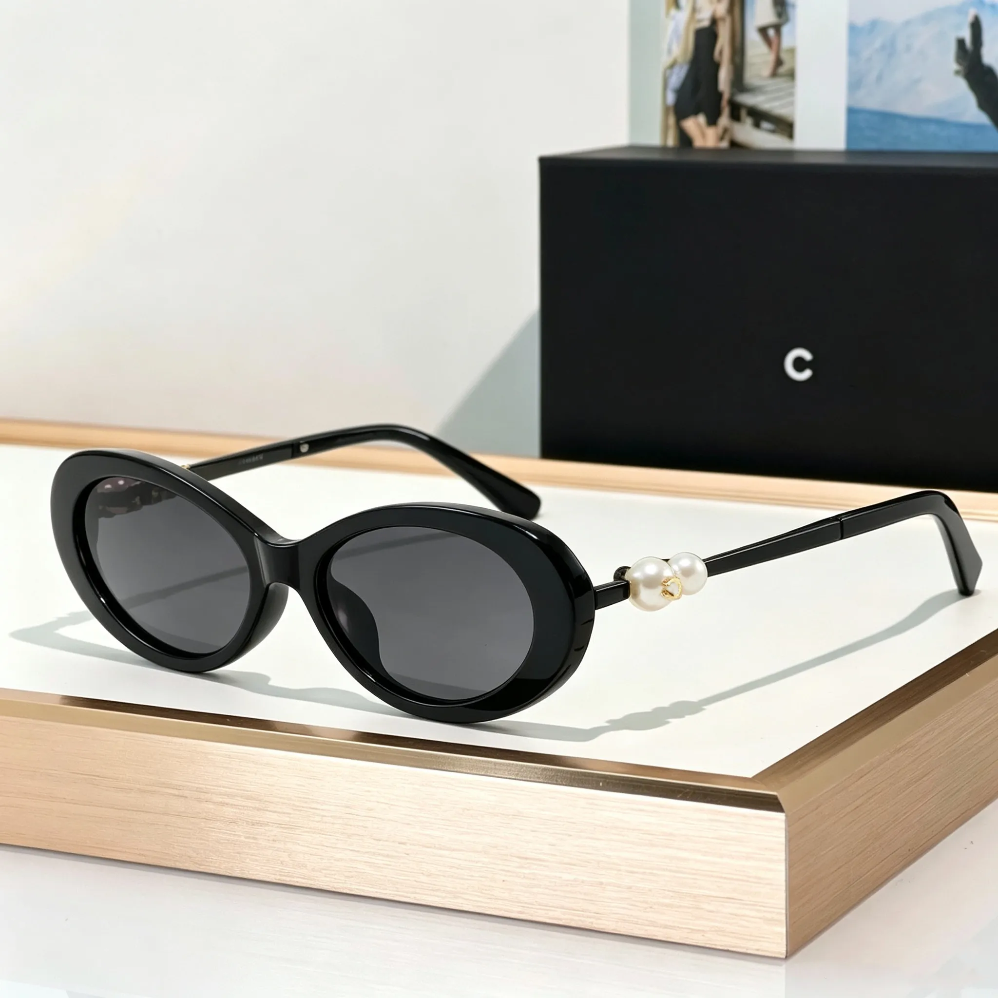 Trendy Oval Sunglasses with Anti-Reflective Lenses, 100% UVA/UVB Protection, Milky Gray Retro-Vintage Geek-Chic Oval Tinted Sunglasses  main image 2