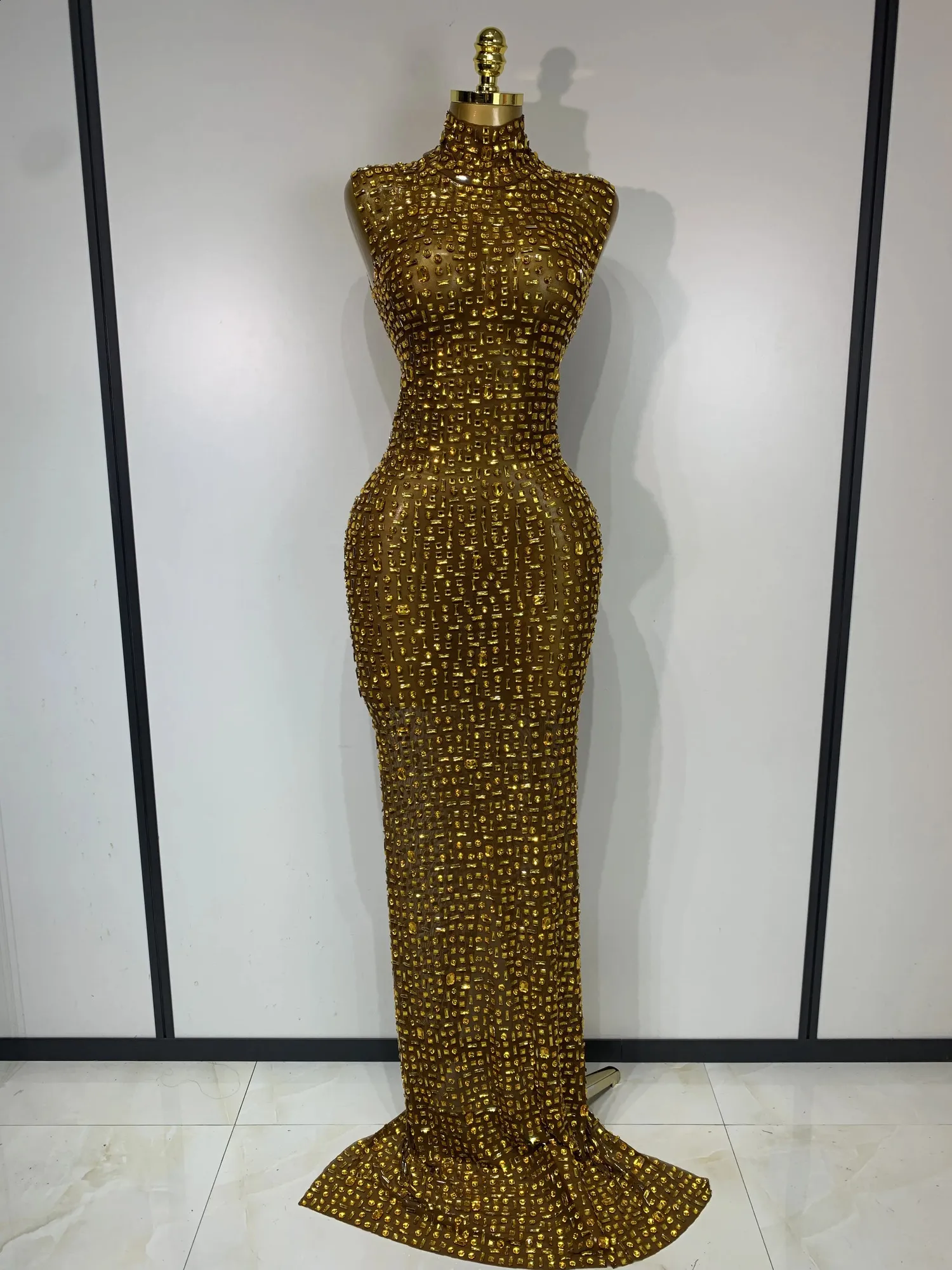 coralie cotton dress in Brown Ecuador Traditional Dress Long Brown Glitter Prom Beden:40 delicately accentuating your silhouette